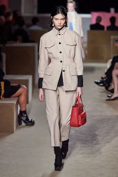 Look 41